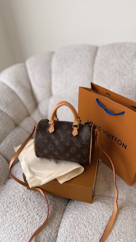 شنطة - Louis Vuitton Speedy 18cm / شامل علبة ( ايد ثابتة)